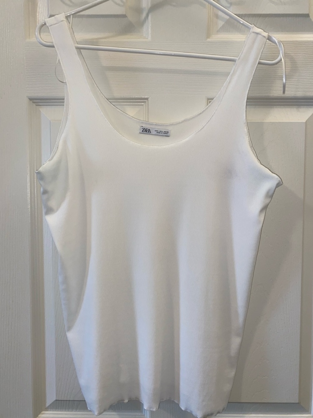 Zara White Ribbed Scoop-Neck Tank